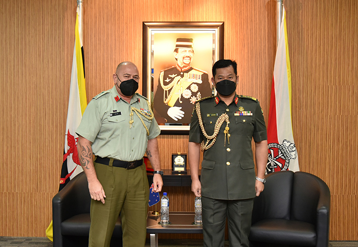 RBAF COMMANDER RECEIVES A COURTESY CALL FROM THE DEFENCE ADVISER OF NEW ZEALAND ACCREDITED TO BRUNEI DARUSSALAM