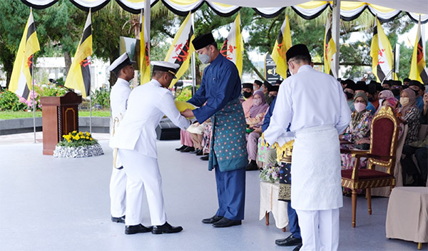 NATIONAL FLAG HOISTING CEREMONY TO MARK HIS MAJESTY THE SULTAN AND YANG DI-PERTUAN OF BRUNEI DARUSSALAM’S 76th BIRTHDAY CELEBRATION