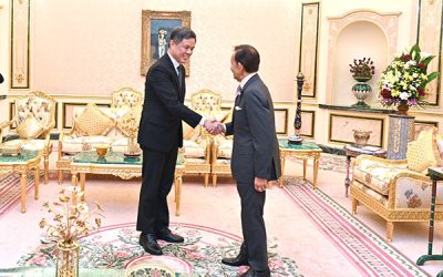 HIS MAJESTY THE SULTAN AND YANG DI-PERTUAN OF NEGARA BRUNEI DARUSSALAM RECEIVES IN AUDIENCE THE COORDINATING MINISTER FOR PUBLIC AFFAIRS AND MINISTER FOR DEFENCE OF THE REPUBLIC OF SINGAPORE