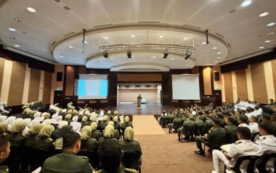 SPECIAL SESSION WITH COMMANDER OF THE ROYAL BRUNEI ARMED FORCES FOR JUNIOR OFFICERS RANKED CAPTAIN/LIEUTENANT, RBN AND LIEUTENANT/ LIEUTENANT JUNIOR GRADE, RBN