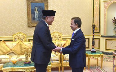HIS MAJESTY THE SULTAN AND YANG DI-PERTUAN OF BRUNEI DARUSSALAM RECEIVES IN AUDIENCE MINISTER OF DEFENCE REPUBLIC OF INDONESIA