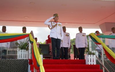 COMMANDER OF THE ROYAL BRUNEI LAND FORCES’ BIDS FAREWELL
