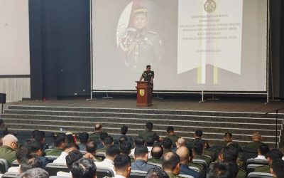 SPECIAL SESSION WITH COMMANDER OF THE ROYAL BRUNEI ARMED FORCES FOR OFFICERS RANKED MAJOR / LIEUTENANT COMMANDER, RBN