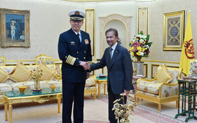 HIS MAJESTY THE SULTAN AND YANG DI-PERTUAN OF BRUNEI DARUSSALAM RECEIVES IN AUDIENCE HIS EXCELLENCY THE MINISTER OF NATIONAL DEFENSE OF THE PEOPLE’S REPUBLIC OF CHINA