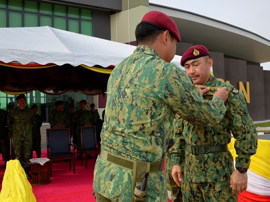RBAF COMMANDER CONFERRED AS SPECIAL FORCE REGIMENT’S HONORARY MEMBER