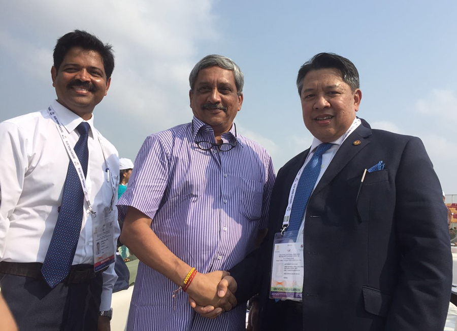 DEPUTY MINISTER OF DEFENCE VISITS DEFEXPO INDIA 2016