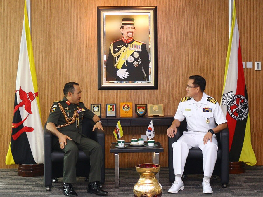 COURTESY CALL FROM COMMANDING OFFICER, REPUBLIC OF KOREA SHIP CHOI YOUNG, REPUBLIC OF KOREA
