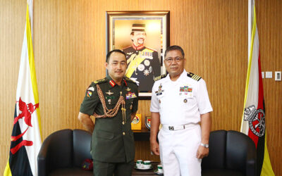 COURTESY CALL BY DEPUTY COMMANDER, FLEET MARINE READY FORCE AND NAVAL TASK FORCE 80
