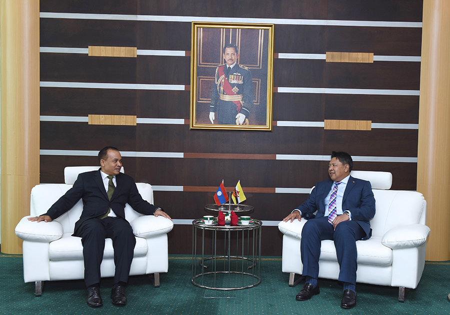 COURTESY CALL TO DEPUTY MINISTER OF DEFENCE BY AMBASSADOR OF LAO PDR TO BRUNEI DARUSSALAM