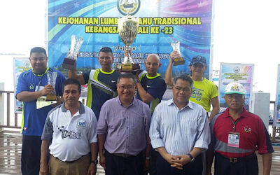 KEMENTERIAN PERTAHANAN JUARA KESELURUHAN LUMBA PERAHU TRADISIONAL KEBANGSAAN BRUNEI DARUSSALAM KALI KE 23