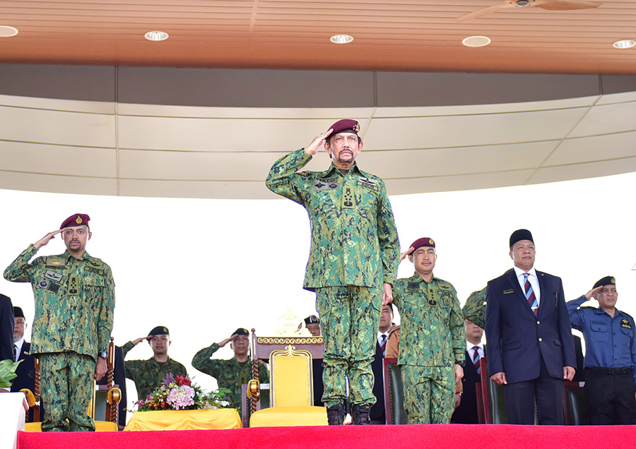 KEBAWAH DYMM BERANGKAT KE SAMBUTAN HARI ULANG TAHUN  ABDB KE-55