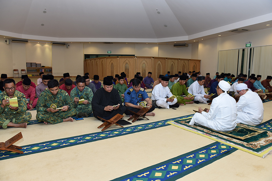 MAJLIS DOA KESYUKURAN SEMPENA HARI KEPUTERAAN KDYMM KE 70 TAHUN