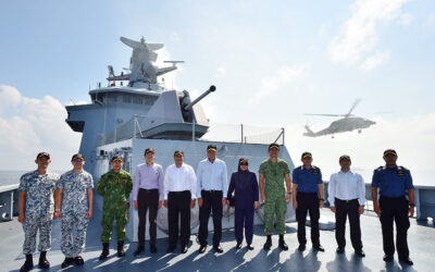 SINGAPORE MINISTER FOR DEFENCE OBSERVED EXERCISE PELICAN 35/16