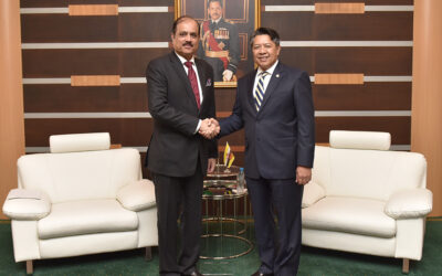 ACTING MINISTER OF DEFENCE RECEIVES INTRODUCTORY CALL FROM THE HIGH COMMISSIONER OF THE ISLAMIC REPUBLIC OF PAKISTAN