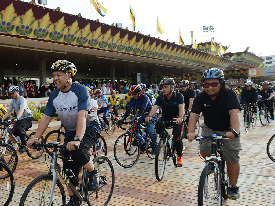 MINDEF & RBAF TAKE PART IN KAYUHAN SEMANGAT HARI KEBANGSAAN 2017