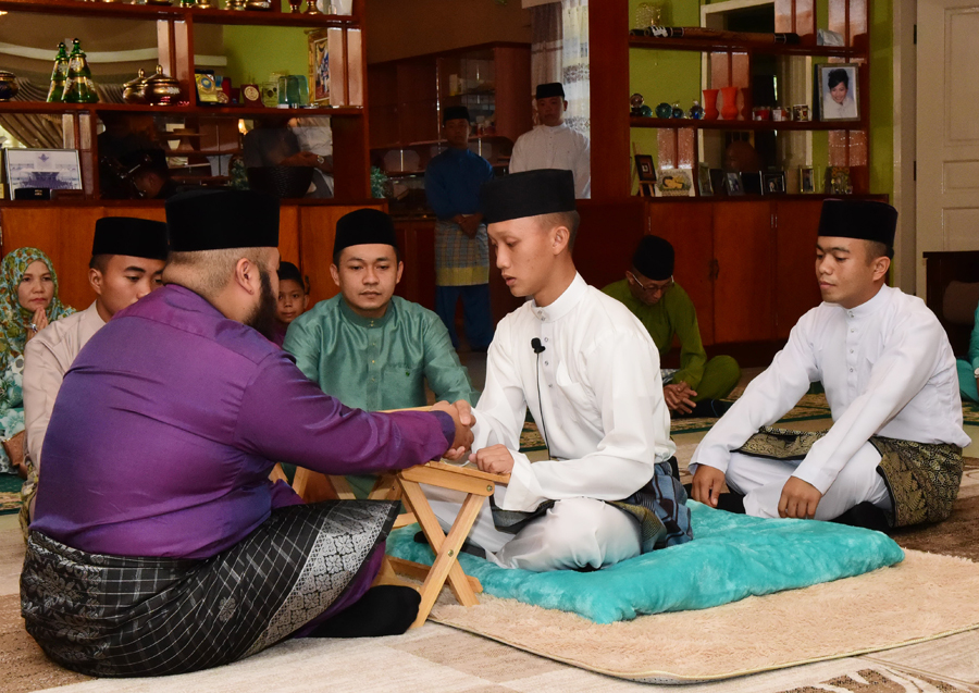 RBLF PERSONNEL EMBRACES ISLAM