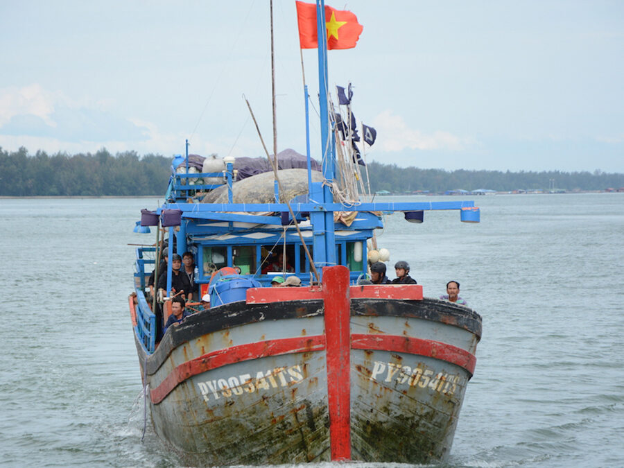 FOREIGN FISHING TRAWLER APPREHENDED FOR ILLEGAL FISHING