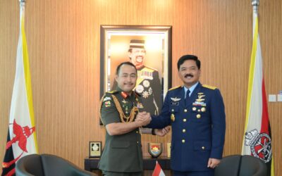 CHIEF OF STAFF, INDONESIAN AIR FORCE CONDUCTS COURTESY CALL TO RBAF COMMANDER