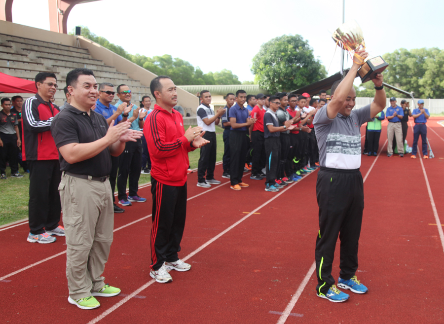 MINISTRY OF DEFENCE WIN THE RBAF FOOTBALL LEAGUE 2017