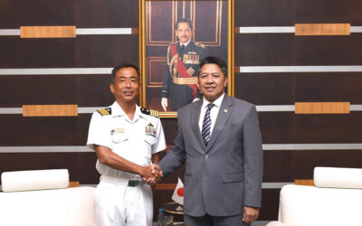 DEPUTY MINISTER OF DEFENCE RECEIVES COURTESY CALL FROM COMMANDER ESCORT DIVISION EIGHT OF THE JAPAN MARITIME SELF-DEFENCE FORCE