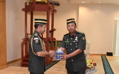 RBAF OFFICERS AND PERSONNEL RECEIVE ‘KURMA KURNIA PERIBADI’