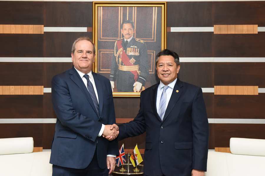 DEPUTY MINISTER OF DEFENCE RECEIVES FAREWELL CALL BY THE BRITISH HIGH COMMISSIONER TO BRUNEI DARUSSALAM