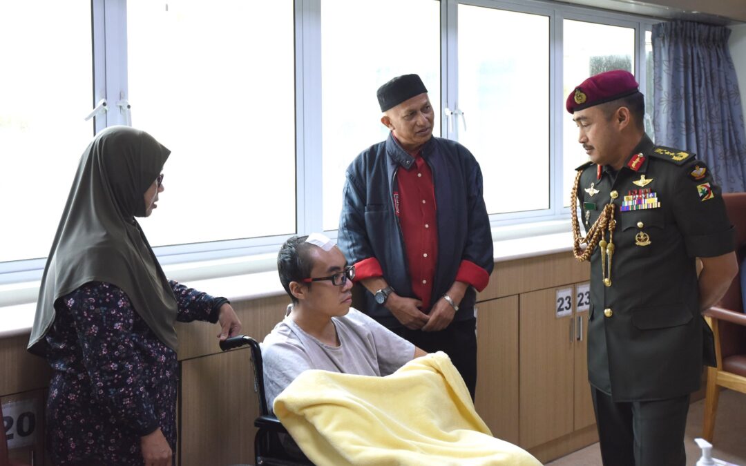 RBAF COMMANDER VISITS RBAF PERSONNEL AT THE RIPAS HOSPITAL