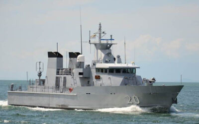KDB AFIAT RESCUED THREE STRANDED LOCAL FISHERMEN