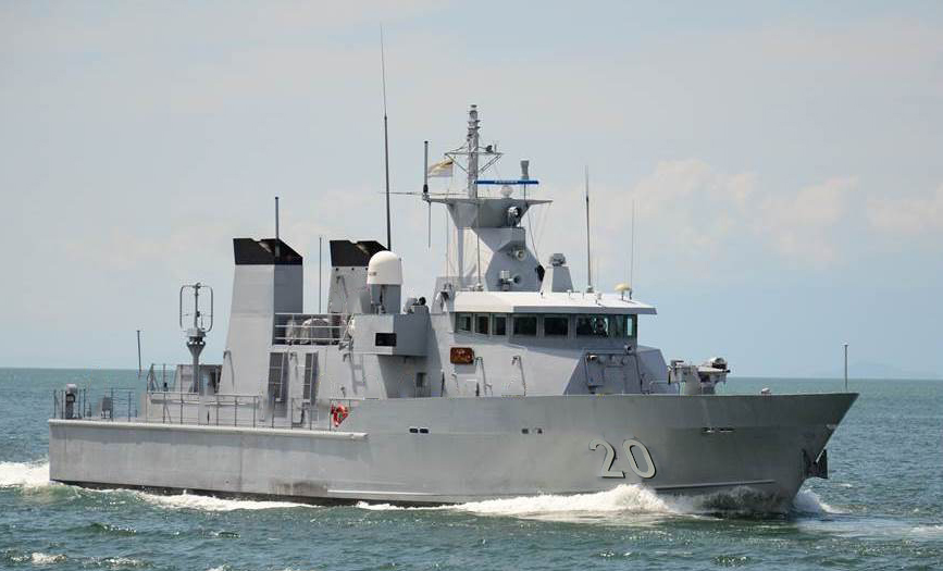 KDB AFIAT RESCUED THREE STRANDED LOCAL FISHERMEN
