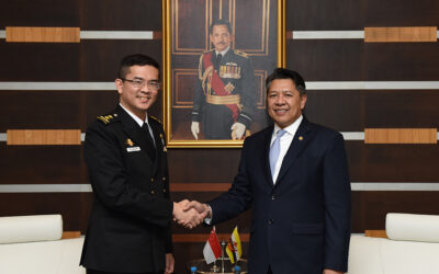DEPUTY MINISTER OF DEFENCE RECEIVES COURTESY CALL FROM NEW SINGAPORE NAVY CHIEF