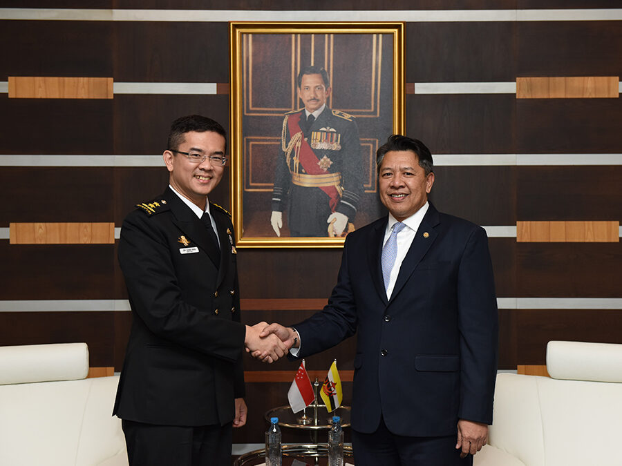 DEPUTY MINISTER OF DEFENCE RECEIVES COURTESY CALL FROM NEW SINGAPORE NAVY CHIEF