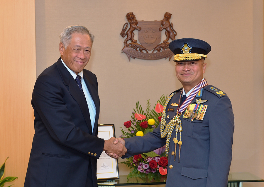 RBAirF COMMANDER CONFERRED SINGAPORE’S MERITORIOUS SERVICE MEDAL (MILITARY)