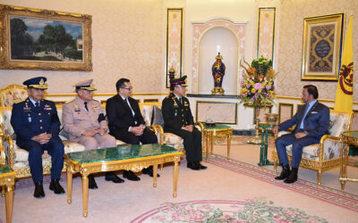 HIS MAJESTY THE SULTAN AND YANG DI-PERTUAN OF BRUNEI DARUSSALAM GRANTS AUDIENCE TO CHIEF OF DEFENCE FORCES, ROYAL THAI ARMED FORCES