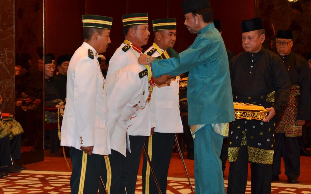 HIS MAJESTY BESTOWS STATE DECORATIONS TO MINDEF & RBAF OFFICERS AND PERSONNEL