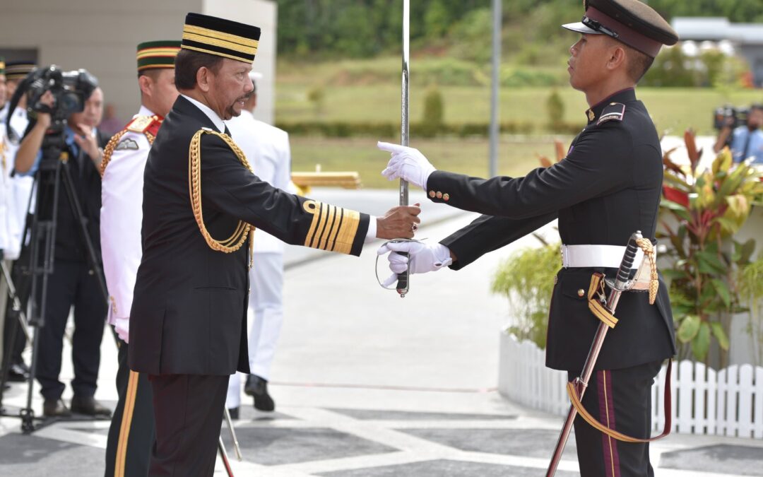 HIS MAJESTY SULTAN AND YANG DI-PERTUAN OF BRUNEI DARUSSALAM GRACES THE SOVEREIGN’S PARADE FOR THE 16th INTAKE OF OFFICER CADETS