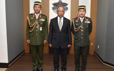 SECOND MINISTER OF DEFENCE RECEIVES COURTESY CALL BY PREVIOUS AND NEW COMMANDERS OF RBAF