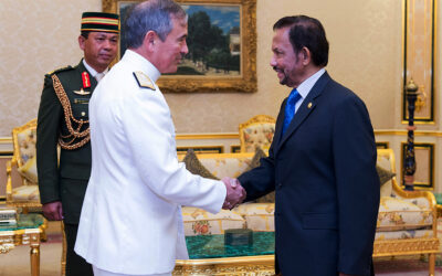 HIS MAJESTY THE SULTAN AND YANG DI-PERTUAN OF BRUNEI DARUSSALAM RECEIVES IN AUDIENCE COMMANDER OF THE UNITED STATES PACIFIC COMMAND (USPACOM)