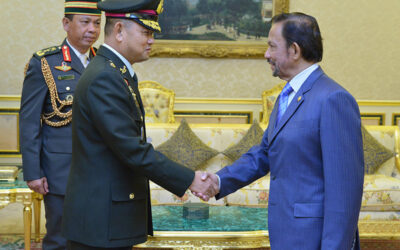 HIS MAJESTY THE SULTAN AND YANG DI-PERTUAN OF BRUNEI DARUSSALAM RECEIVES IN AUDIENCE THE CHIEF OF DEFENCE FORCES, ROYAL THAI ARMED FORCES