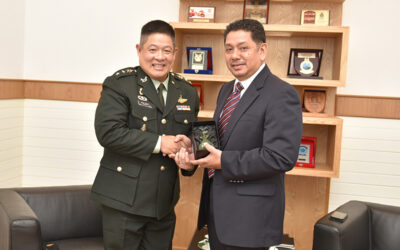 OUTGOING AND INCOMING DEFENCE ATTACHÉS OF THAILAND TO BRUNEI DARUSSALAM PAY COURTESY CALL TO MINISTRY OF DEFENCE