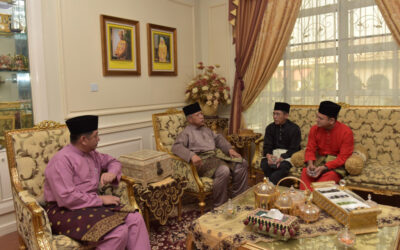 MINISTER OF DEFENCE II RECEIVES HARI RAYA VISIT FROM SINGAPORE MINISTERS