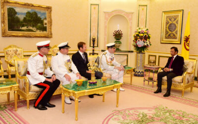 HIS MAJESTY THE SULTAN AND YANG DI-PERTUAN OF BRUNEI DARUSSALAM RECEIVES IN AUDIENCE THE UNITED KINGDOM’S FLEET COMMANDER
