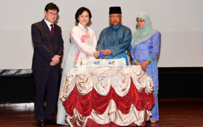 SECOND MINISTER OF DEFENCE ATTENDS KOREA’S NATIONAL FOUNDATION DAY RECEPTION