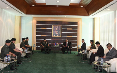 SECOND MINISTER OF DEFENCE RECEIVES COURTESY CALL FROM COMMANDING GENERAL OF THE PHILIPPINE ARMY