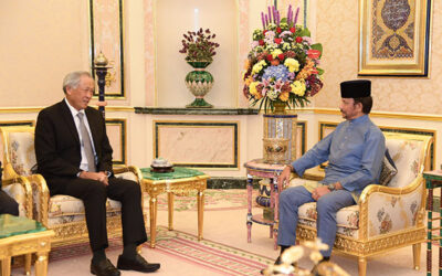HIS MAJESTY THE SULTAN AND YANG DI-PERTUAN OF BRUNEI DARUSSALAM RECEIVES IN AUDIENCE  MINISTER FOR DEFENCE, REPUBLIC OF SINGAPORE