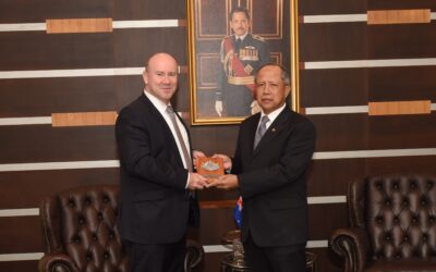 SECRETARY OF DEFENCE OF AUSTRALIA MAKES A WORKING VISIT TO BRUNEI DARUSSALAM