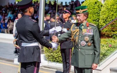 HIS MAJESTY THE SULTAN AND YANG DI-PERTUAN OF BRUNEI DARUSSALAM GRACES THE SOVEREIGN’S PARADE FOR THE 18th INTAKE OF OFFICER CADETS, THE OFFICER CADET SCHOOL