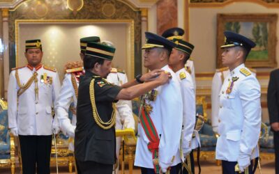 HIS MAJESTY THE SULTAN AND YANG DI-PERTUAN OF BRUNEI DARUSSALAM APPOINTS A NEW RBAF COMMANDER
