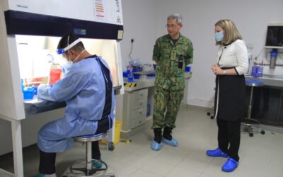 WORKING VISIT TO RBAF LABORATORY BY AUSTRALIAN HIGH COMMISSIONER TO BRUNEI DARUSSALAM