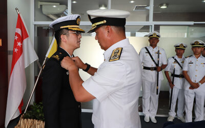 CHIEF OF NAVY, REPUBLIC OF SINGAPORE NAVY, AWARDED THE ROYAL BRUNEI NAVY COMMAND BADGE