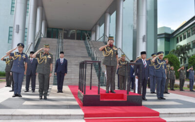 HIS MAJESTY THE SULTAN AND YANG DI-PERTUAN OF BRUNEI DARUSSALAM VISITS MINISTRY OF DEFENCE
